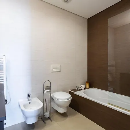 Sunrise T2 - By Smarthomes Apartment *